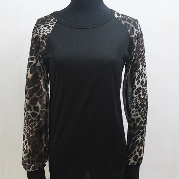 Leopard print long sleeve shirt - Picture 2 of 3